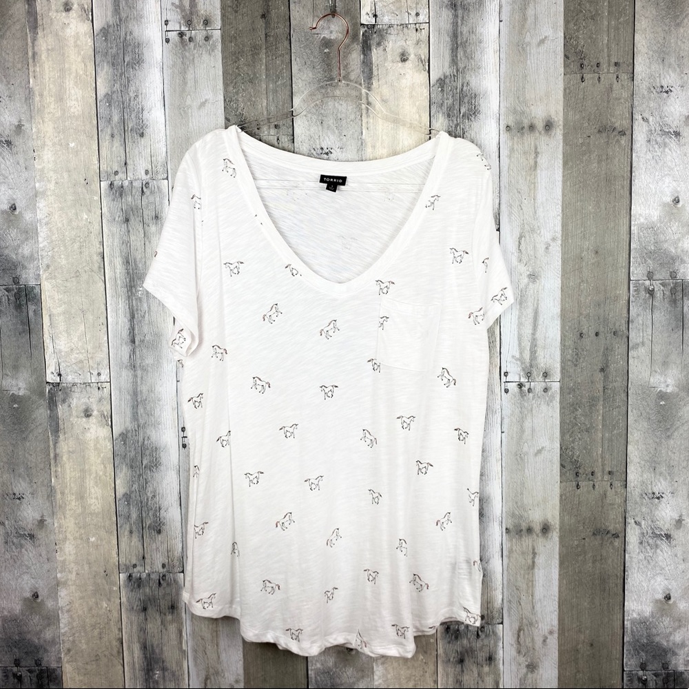 Torrid White Unicorn Classic Pocket Tee Size 1 - Picture 3 of 8